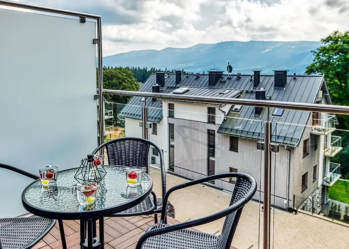 Royal Aparts Widok 800 - Z Panorama Gor شقة شكلارسكا بوريبا